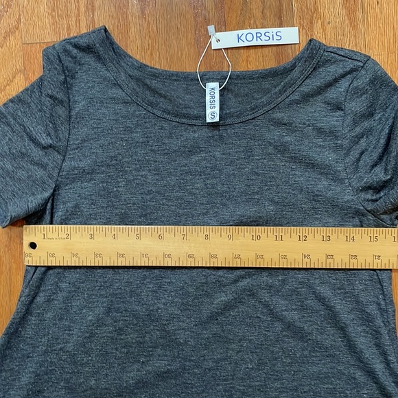 NWT Woman’s Size Small Grey Dress Short Sleeve Pockets Lightweight KORSiS - Picture 8 of 16